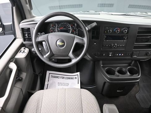 Used 2025 Chevrolet Express 3500 LT w/ LT Preferred Equipment Group RWD image 14