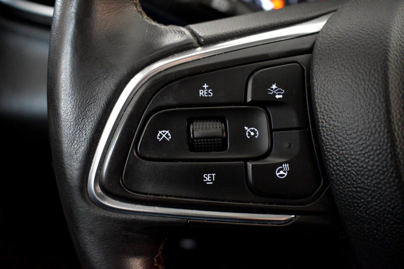 Used 2021 Buick Encore GX Essence w/ Experience Buick Package FWD image 13