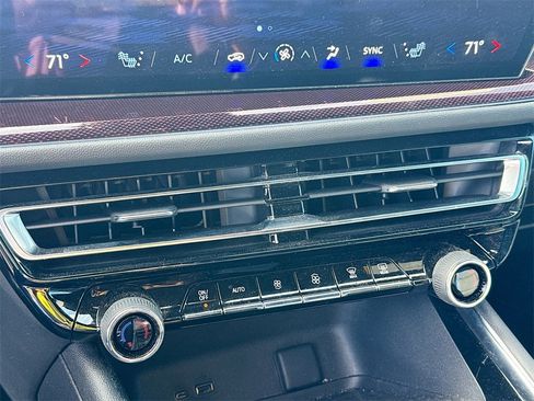 Certified 2024 Chevrolet Traverse Z71 image 17