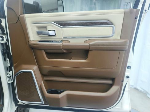 Used 2019 RAM 2500 Laramie image 26