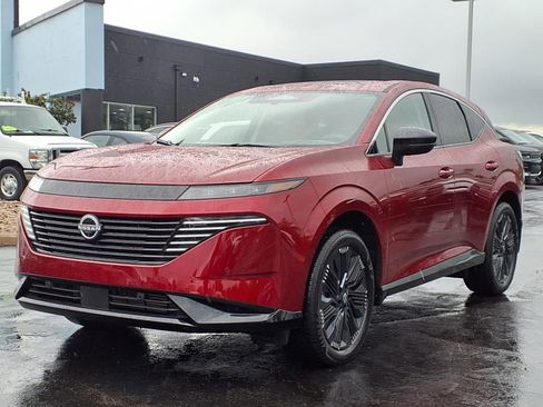 Used 2025 Nissan Murano Platinum w/ Cargo Package image 2