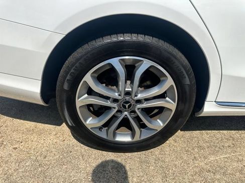 Used 2018 Mercedes-Benz C 300 4MATIC Sedan image 34