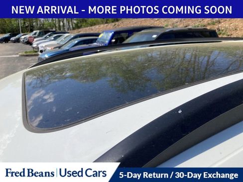 Used 2023 Volkswagen Atlas SE w/ Panoramic Sunroof Package image 8