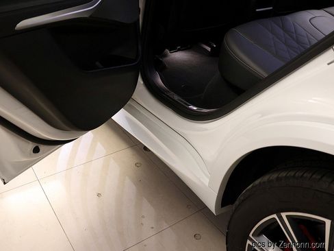 Certified 2025 BMW X5 xDrive40i w/ M Sport Package AWD/4WD image 31