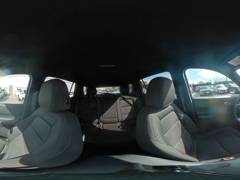 Used 2025 Chevrolet Equinox LT FWD image 42