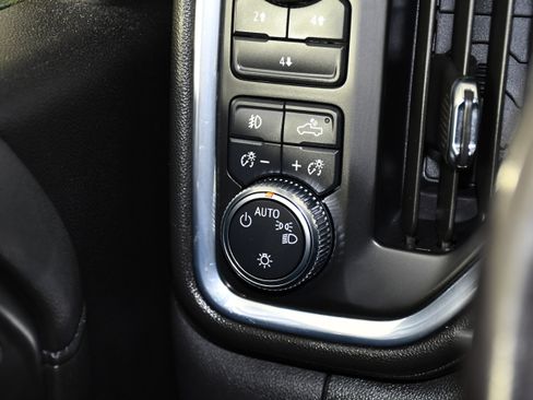 Used 2023 GMC Sierra 2500 SLE w/ SLE Convenience Package AWD/4WD image 38