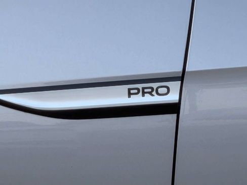 Certified 2023 Volkswagen ID.4 Pro RWD image 11