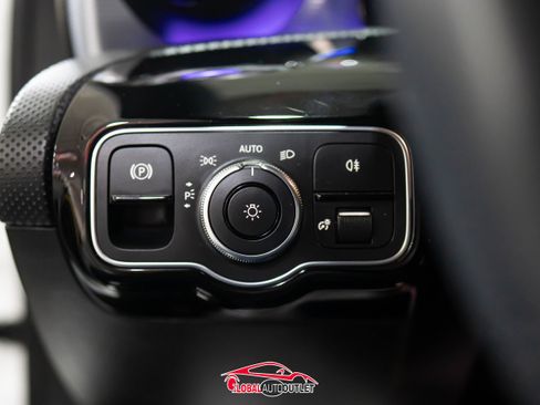 Used 2019 Mercedes-Benz A 220 4MATIC image 35