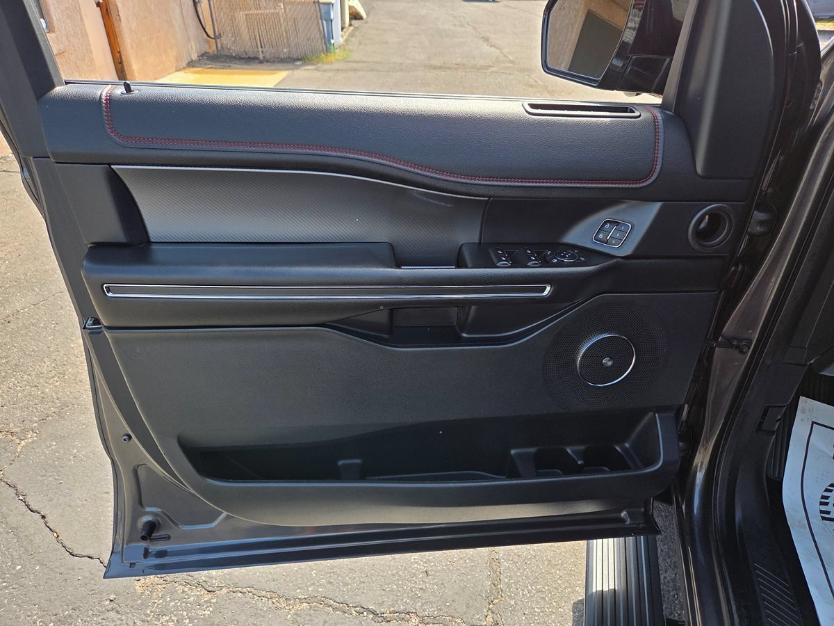 Used 2019 Ford Expedition Limited w/ Equipment Group 303A AWD/4WD image 41