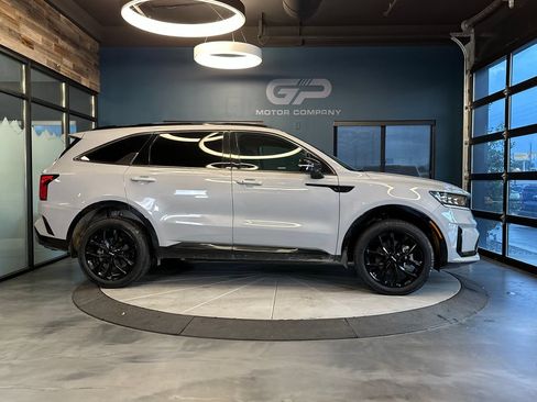 Used 2022 Kia Sorento SX AWD/4WD image 2