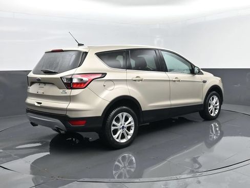 Used 2017 Ford Escape SE AWD/4WD image 21