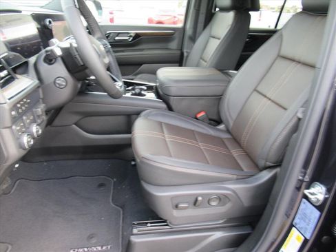 New 2026 Chevrolet Tahoe High Country AWD/4WD image 18