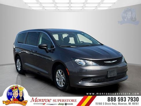 Certified 2023 Chrysler Voyager LX FWD image 1