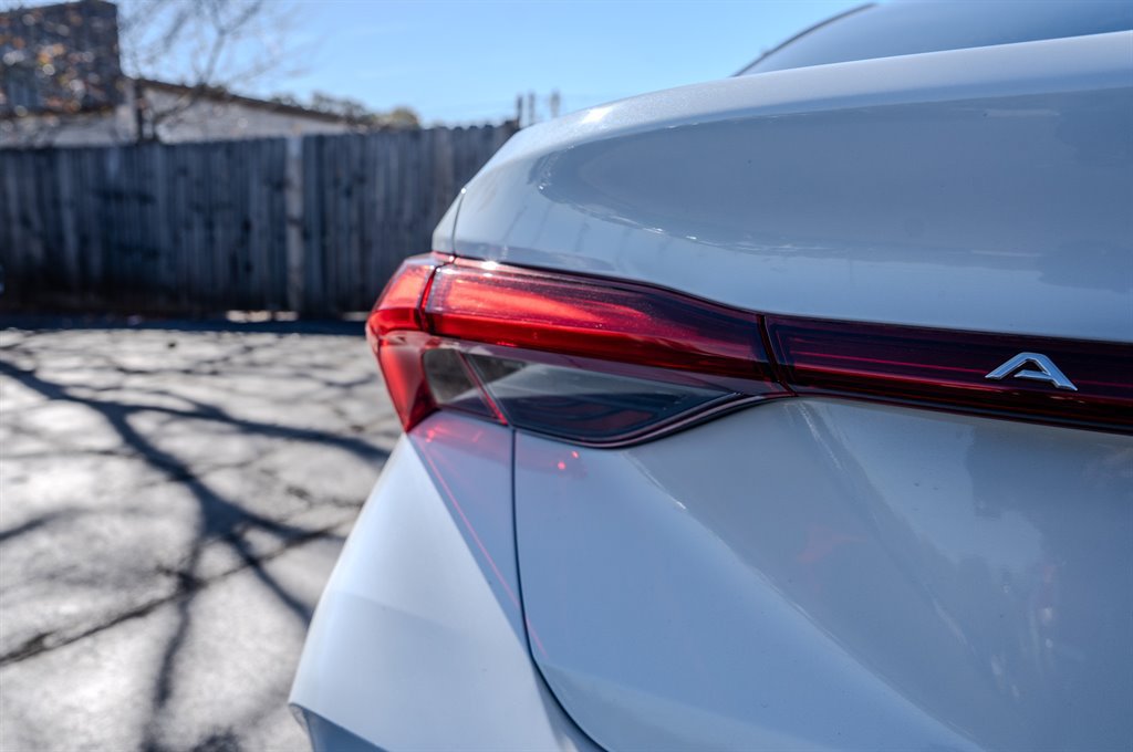 Used 2020 Toyota Avalon XLE FWD image 10