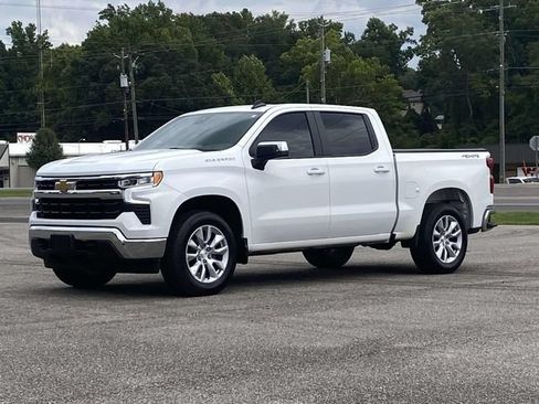 Used 2024 Chevrolet Silverado 1500 LT AWD/4WD image 7