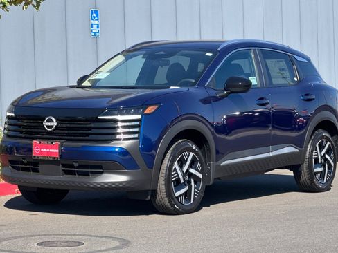 New 2026 Nissan Kicks SV image 8