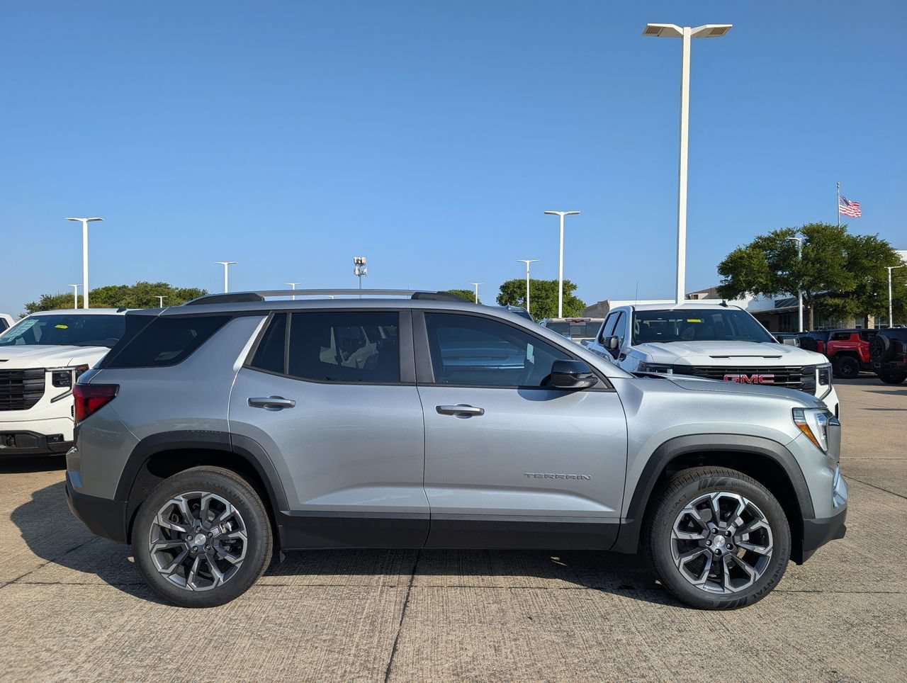 New 2027 GMC Terrain Elevation w/ Elevation Premium Package FWD image 3