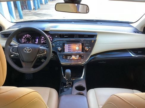 Used 2018 Toyota Avalon XLE image 38
