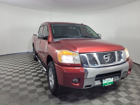 Used 2014 Nissan Titan SV w/ SV Value Truck Package RWD image 13