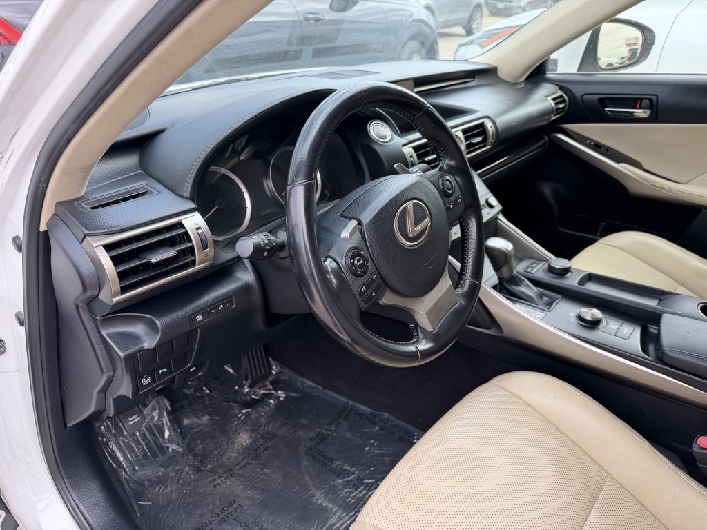 Used 2016 Lexus IS 350 RWD image 7