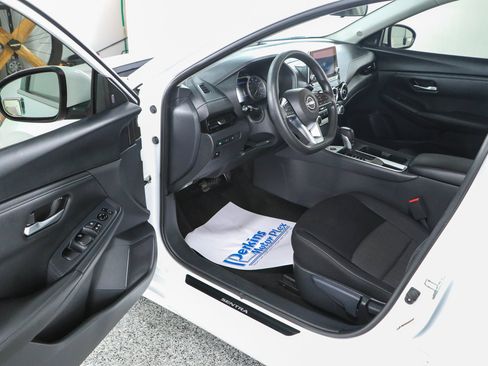 Used 2024 Nissan Sentra SV w/ Trunk Package FWD image 3