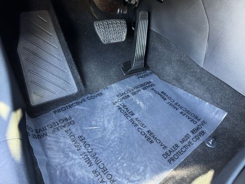 Used 2022 Toyota RAV4 XLE Premium image 19