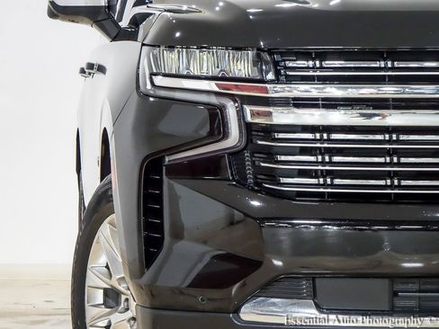 Used 2021 Chevrolet Tahoe Premier w/ Premium Package AWD/4WD image 6