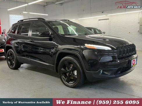 Used 2018 Jeep Cherokee Limited w/ High Altitude Package AWD/4WD image 5
