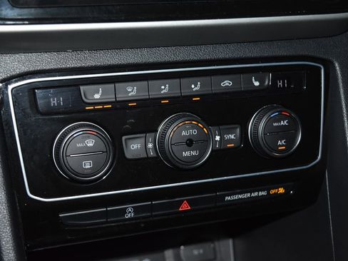 Used 2022 Volkswagen Atlas Cross Sport SEL image 14