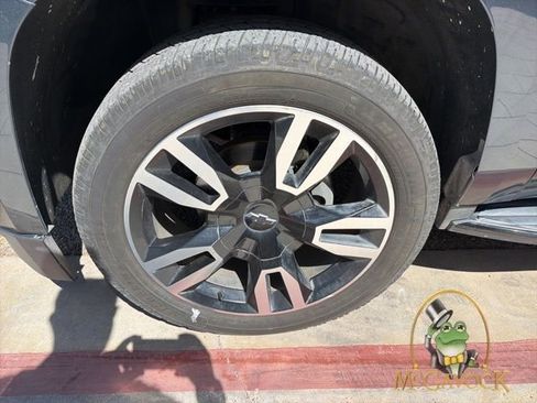 Used 2019 Chevrolet Tahoe Premier RWD image 6