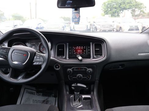Used 2016 Dodge Charger SE RWD image 27
