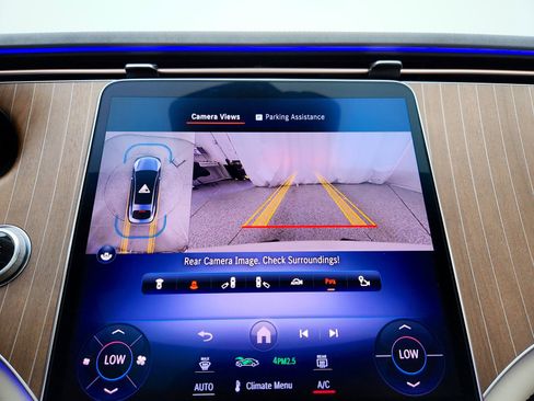 Certified 2022 Mercedes-Benz EQS 450+ Sedan image 21