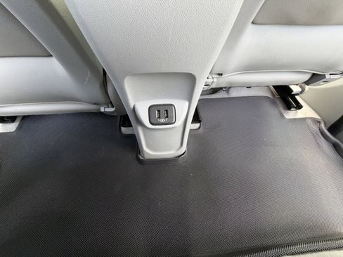 Used 2019 Chevrolet Bolt Premier w/ Infotainment Package image 19