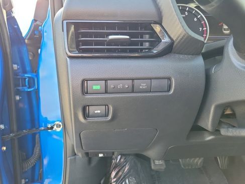Used 2025 Nissan Sentra SV FWD image 18