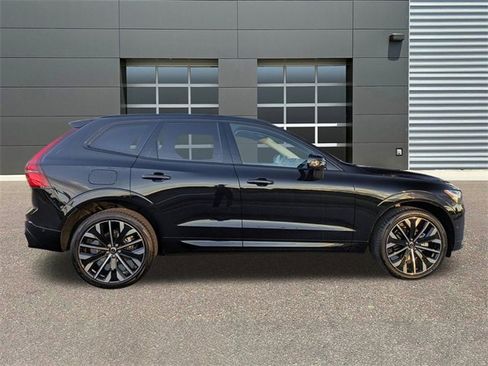 New 2026 Volvo XC60 B5 Ultra w/ Protection Package Premier image 8