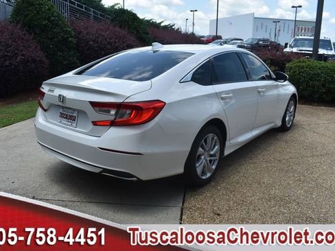 Used 2019 Honda Accord LX image 10