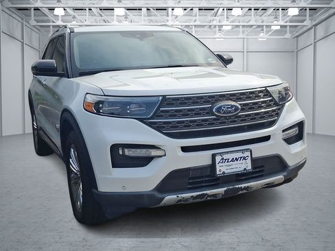 Used 2021 Ford Explorer King Ranch w/ Premium Technology Package AWD/4WD image 3