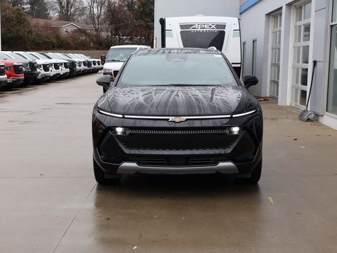 New 2026 Chevrolet Equinox EV LT image 5