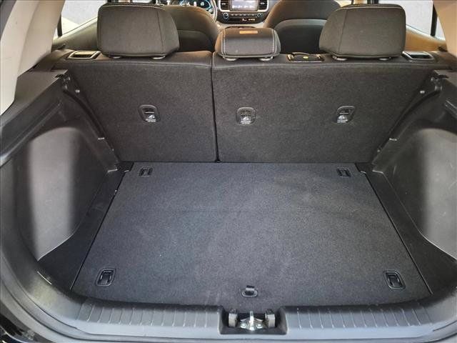 Used 2025 Hyundai Venue SEL FWD image 6