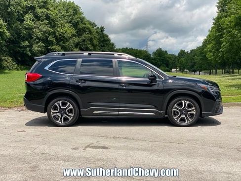 Used 2023 Subaru Ascent Limited AWD/4WD image 8