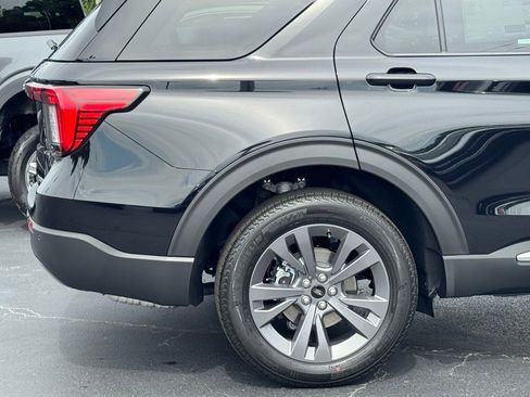 New 2025 Ford Explorer Active w/ Active Comfort Package image 47