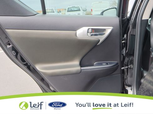 Used 2013 Lexus CT 200h image 26