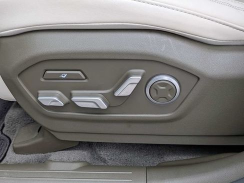 Used 2025 Hyundai Santa Fe Calligraphy FWD image 21