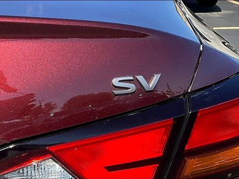 Used 2023 Nissan Altima 2.5 SV w/ SV Premium Package FWD image 23