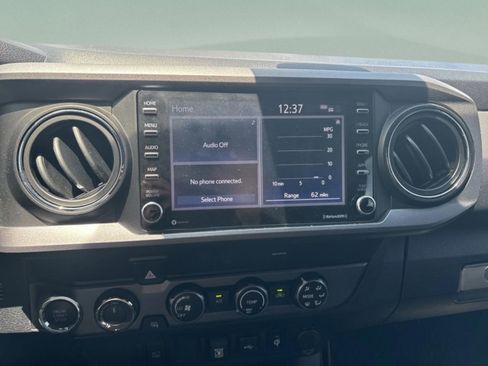 Used 2020 Toyota Tacoma TRD Sport AWD/4WD image 14