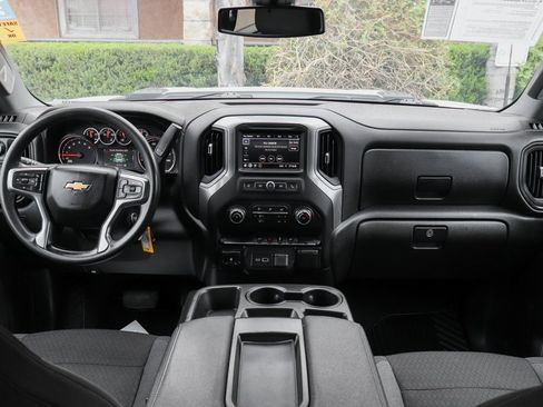 Used 2022 Chevrolet Silverado 2500 Custom w/ Custom Value Package image 25