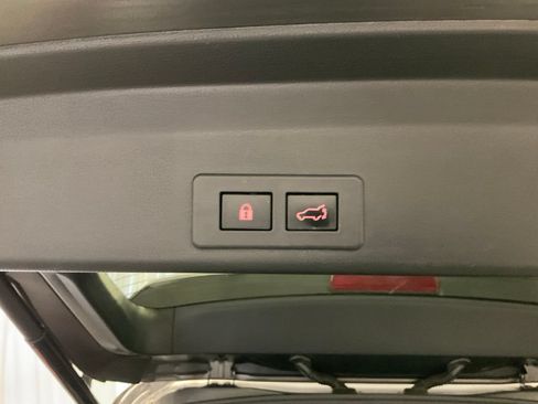 Used 2020 Subaru Ascent Limited w/ Technology Package AWD/4WD image 24