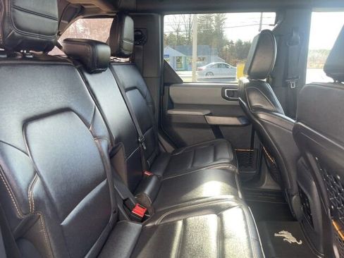 Used 2022 Ford Bronco Badlands image 13