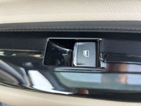 Used 2025 Lincoln Corsair Reserve w/ Equipment Group 202A image 23