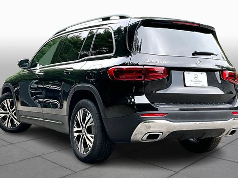 New 2026 Mercedes-Benz GLB 250 4MATIC image 4